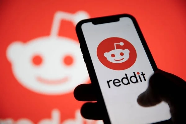 What are the statistics for Reddit in Adelaide